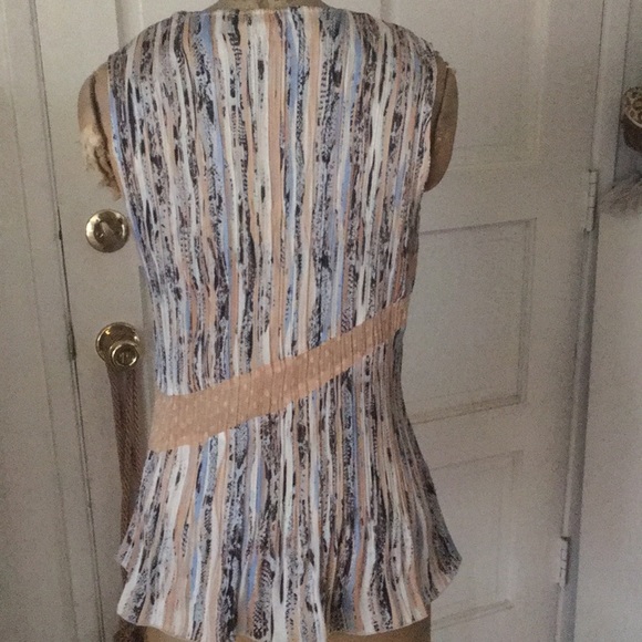 Top - Picture 3 of 3